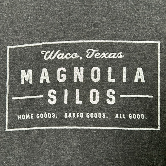 Magnolia Silos Short Sleeve T Shirt - Picture 2 of 3